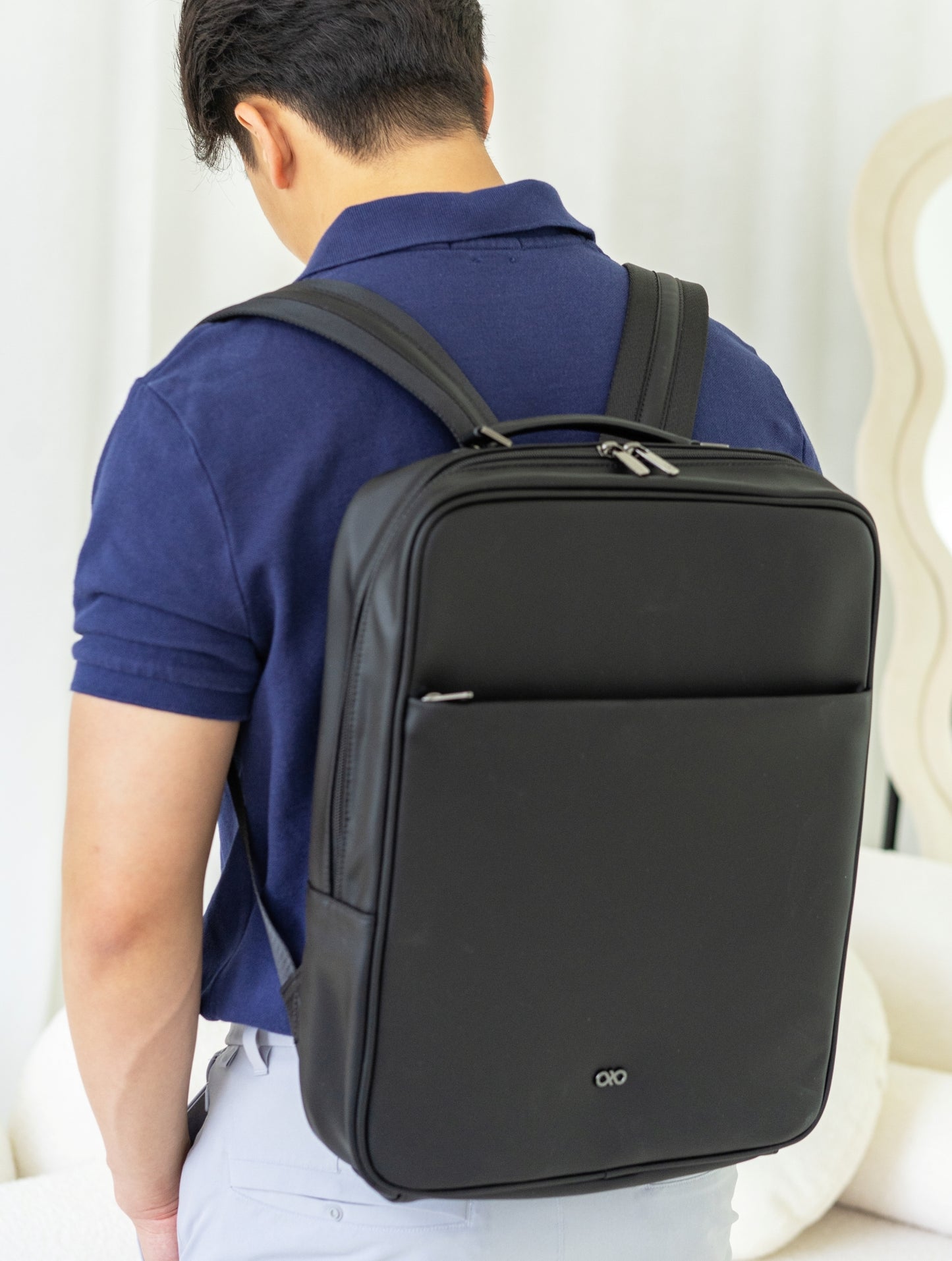 ANDERS MAGIC LAPTOP BACKPACK IN BLACK