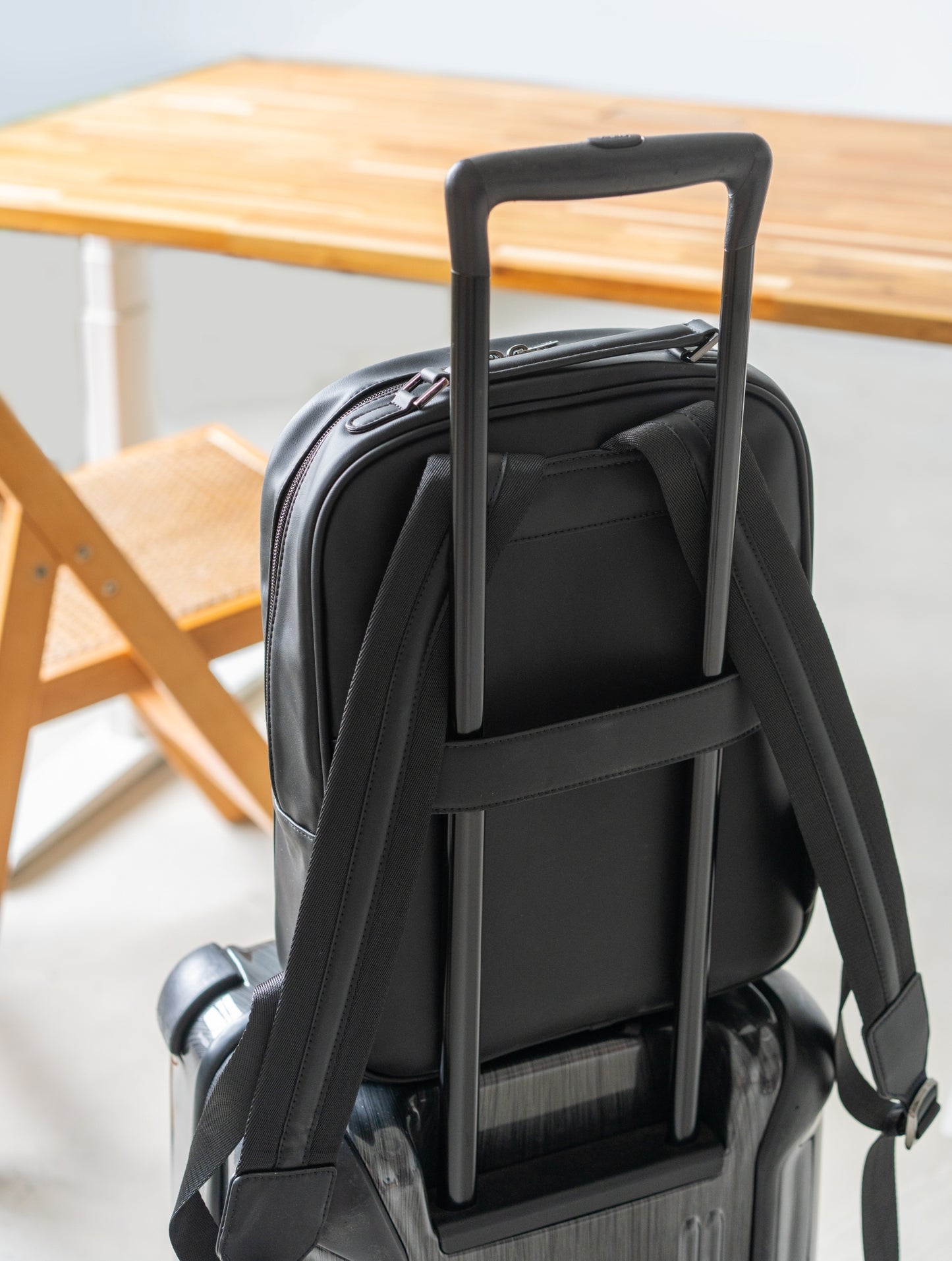 RHEA MAGIC LAPTOP BACKPACK IN NAVY